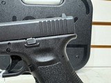 Used Glock 22 Gen 3 40 S&W 22002-10 - 4 of 17