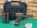 Glock 19 Leaf