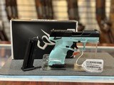 Taurus TX22 Compact Black/Cyan - 1 of 2
