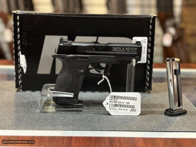 Smith and Wesson M&P22 Compact