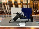 Smith and Wesson Bodyguard 380 2.0 - 1 of 4