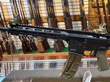 USED Smith and Wesson M&P15-22 - 8 of 11