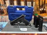 USED Smith and Wesson M&P40 Pro Series - 2 of 4