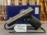 Smith & Wesson SD9 2.0 - 1 of 4