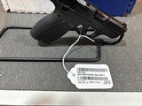 Smith and Wesson Bodyguard 380 2.0 W/safety - 3 of 4