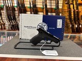Smith and Wesson Bodyguard 380 2.0 W/safety - 1 of 4