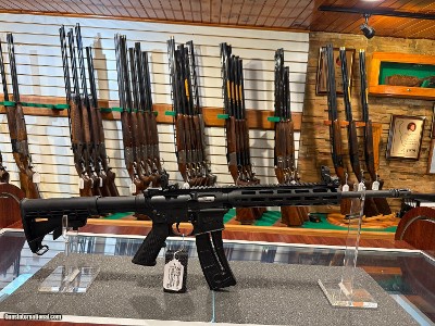 USED Smith and Wesson M&P15-22 - Consignment