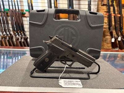 Sig Sauer P229 Legion