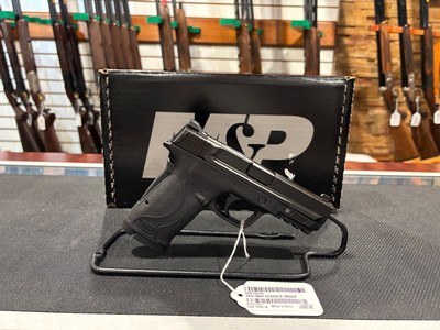 Smith and Wesson M&P380 Shield EZ M2.0 - Image 1 of 4