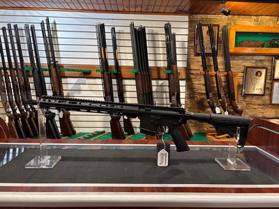 Smith and Wesson M&P15 Sport III *DE Compliant* - Image 2 of 4