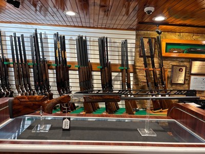 USED Caesar Guerini Invictus III Trap Combo - Consignment - Image 1 of 16