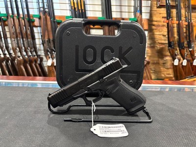Glock 17 Gen 6 - Image 2 of 4