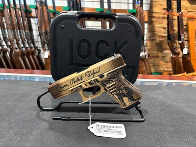 USED Glock 19 Gen 3 - WE THE PEOPLE model - Image 2 of 4