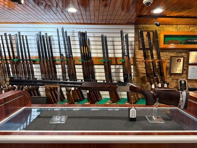 Browning Citori 825 Golden Clays Trap Adjustable 12ga 32" - Image 2 of 4