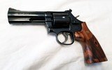 SMITH AND WESSON MODEL 586 4" 357 MAGNUM - 4 of 6