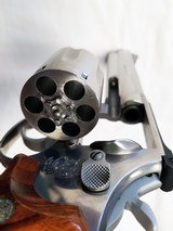 S&W 686PRE LOCK6 1/2' BARREL PRISTINE 357 MAGNUM - 1 of 5