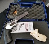 SMITH & WESSON MODEL 29 44 MAGNUM 6" LNIB WITH ALL PAPERWORK - 1 of 6