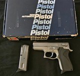 SMITH & WESSON MODEL 6906 9MM 13 ROUND 3 1/2" STAINLESS 13 ROUND EXCELLENT - 1 of 3