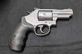 SMITH & WESSON COMBAT MAGNUM 2.75" 357 MAGNUM NEW IN BOX FLAT S.S. - 2 of 4