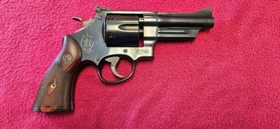 S & W Model 27 - Image 2 of 4