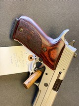 Sig Sauer P220 Elite, 45acp - 2 of 7