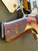 Sig Sauer P220 Elite, 45acp - 6 of 7