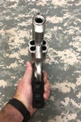 Stainless Steel Ruger Super Redhawk Alaskan in 44 Magnum - 7 of 7