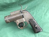 Original U.S. WWII 37mm M8 Pyrotechnic Signal Flare Pistol by SWC - 7 of 13