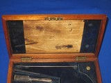A VERY EARLY PRODUCTION CIVIL WAR COLT LONDON MODEL 1849 PERCUSSION POCKET REVOLVER SERIAL #527 WITH IT ORIGINAL CASE & ACCESSORIES IN FINE UNTOUCHED - 3 of 20