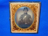 1/6 Plate Tintype Of A U.S. Civil War Infantry Sergeant In Full Uniform With His Musket, Bayonet, Shoulder Strap, Belt With Buckle, & Two S&W Pistols - 4 of 4