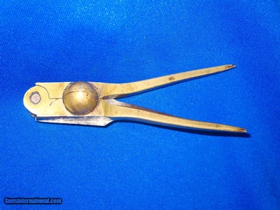 Extremely Early, Rare, & Desirable Pre Civil War Brass & Iron Multi Ring Bullet Mold For A Percussion Sharps Rifle In Fine Condition! - Image 3 of 4