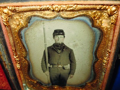 U.S. Civil War Original 1/6 Plate Ambrotype Image Of A U.S. Infantry Soldier In Full Uniform