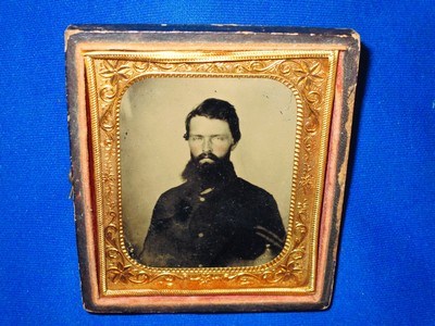 Civil War 1/6 Plate Tintype ID ed Inside to A. M. Hayward of Co. H, Illinois 132nd Infantry
