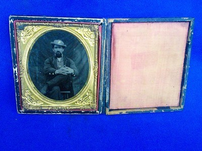 Civil War Military 1/6 Plate Tintype of an Officer Identified Inside The Back To William H. Earl  