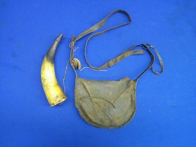 A Very Early & Desirable Early 1800's Leather Powder Bag With Its Shoulder Strap, Rack Of Paper Patches, & Original Powder Horn All Original! - Image 4 of 7