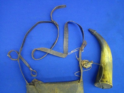 A Very Early & Desirable Early 1800's Leather Powder Bag With Its Shoulder Strap, Rack Of Paper Patches, & Original Powder Horn All Original! - Image 3 of 7