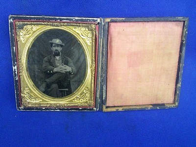 Early U.S. Civil War 1/6 Plate Ambrotype of 1st Lieut. William H. Earl, Co. D Kansas 1st Infantry - Image 5 of 5