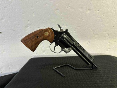 Colt Diamond Back 22LR