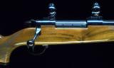 Weatherby Mark V Deluxe 257 Wby Mag (GERMAN MFG, 98%) - 1 of 7