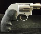 Smith ^ Wesson 638-3 38 SPL - 1 of 2