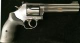 Smith & Wesson 686 Plus - 1 of 2