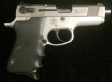 Smith & Wesson 40 Recon Performance Center - 1 of 3