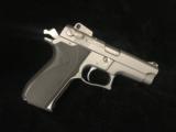 Smith & Wesson 5906
****PRICE REDUCED**** - 3 of 3