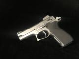 Smith & Wesson 5906
****PRICE REDUCED**** - 1 of 3