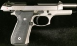 Beretta 92FS Inox - 2 of 4