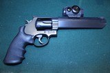 Smith & Wesson Performance Center
629-6 Stealth Hunter in .44 magnum - 1 of 6