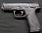 Smith and Wesson M&P40 - 1 of 2
