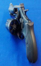 Smith and Wesson Model 329 Night Guard .44 Magnum - 3 of 4