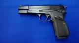 Browning Hi-Power .40S&W - 1 of 4