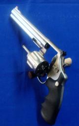 Smith & Wesson Model 629 .44 Mag - 4 of 6
